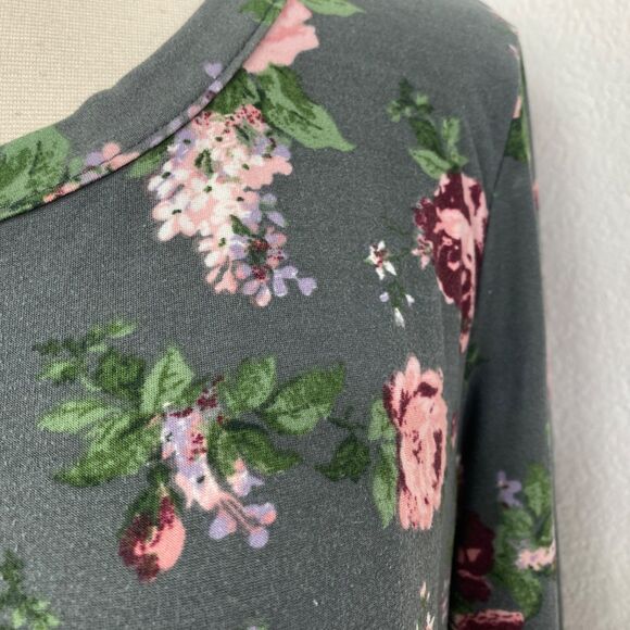 Rue 21 Gray Pink Rose Tunic Top XL Soft Long Sleeves Whimsy Fairy Goth Boho - Picture 4 of 10